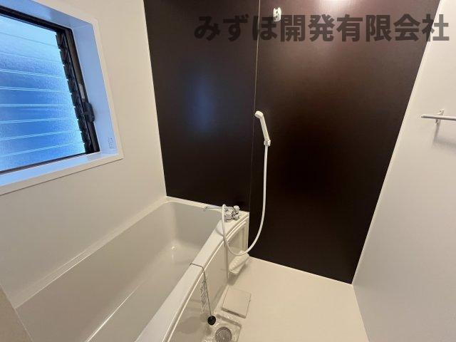 東根市温泉町1丁目14-14　ハートフルハウスBの浴室