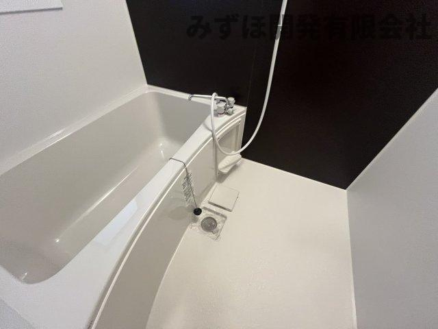 東根市温泉町1丁目14-14　ハートフルハウスBの浴室