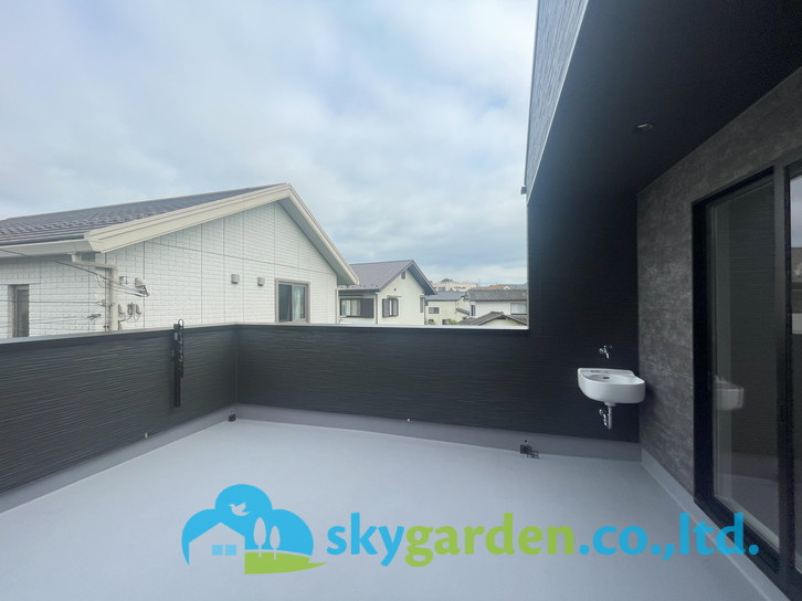 藤沢市鵠沼橘　新築戸建　全2棟A号棟のバルコニー