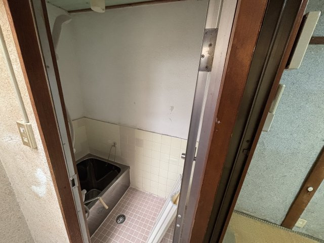 尼崎市口田中　中古テラスハウスの浴室