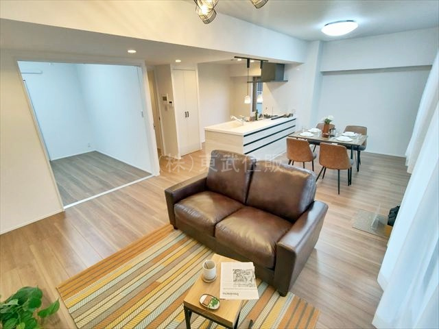 【居間・リビング】の画像