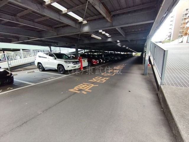 【駐車場】の画像