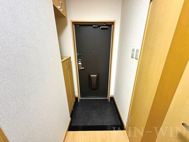 トラステージの玄関|イメージ（同建物内別部屋の写真です）