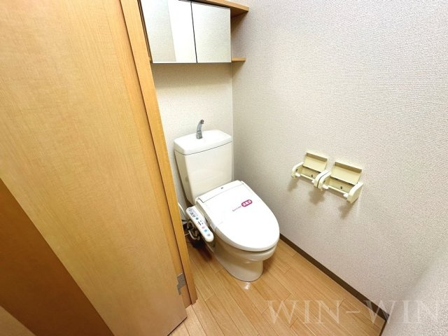 トラステージのトイレ|イメージ（同建物内別部屋の写真です）