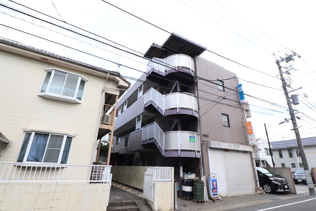 ニューハイツサトウのエントランス