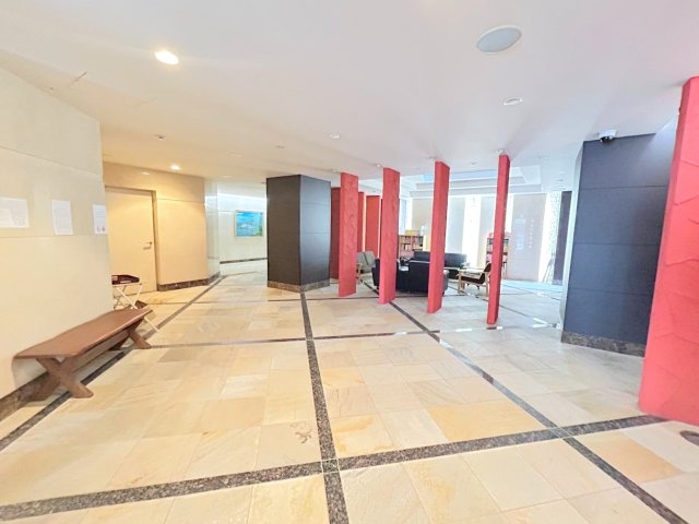 京都駅徒歩５分の駅近マンション◆ペット可（規約有）の３ＬＤＫ◆リビング床暖房付◆アンビエント京都駅前のエントランス|エントランス
