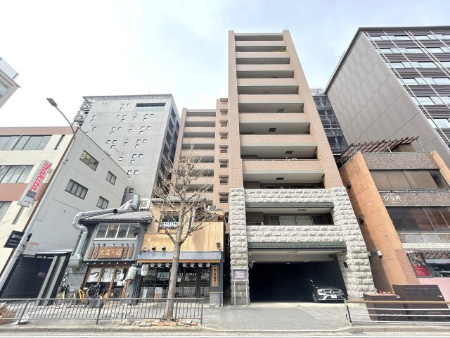 京都駅徒歩５分の駅近マンション◆ペット可（規約有）の３ＬＤＫ◆リビング床暖房付◆アンビエント京都駅前の外観|外観