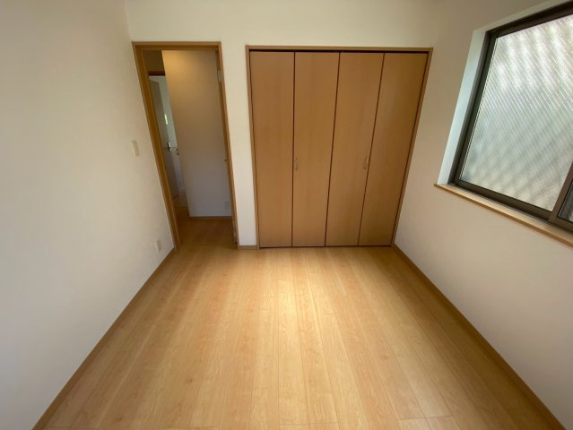 守山区脇田町の洋室