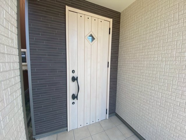 守山区脇田町の玄関