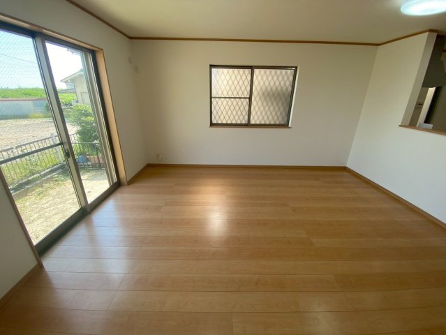 守山区脇田町の居間・リビング|こちらの居間で趣味の時間をお楽しみください