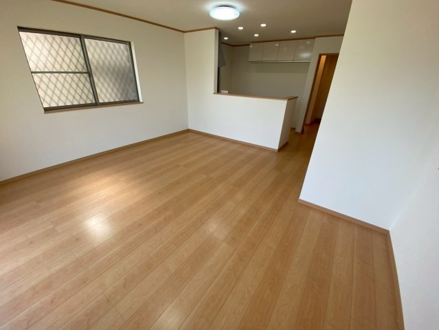 守山区脇田町の居間・リビング