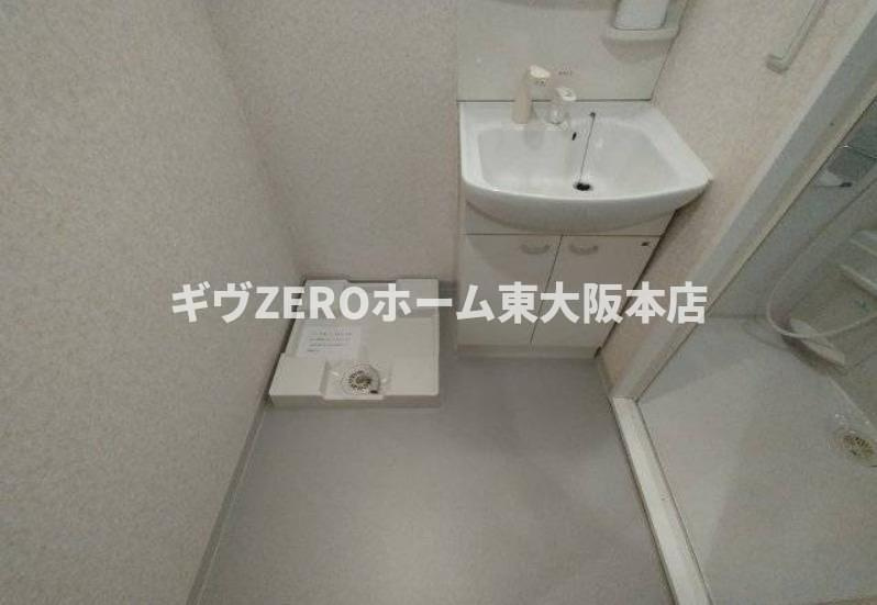 CASSIA高井田NorthCourtの洗面所