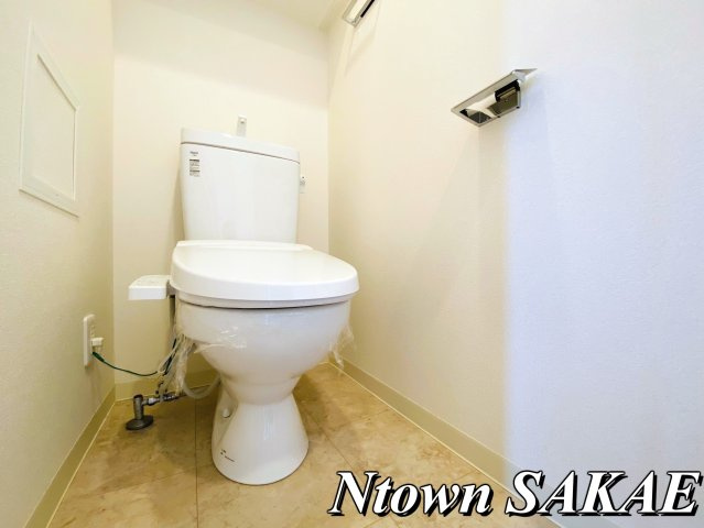 【トイレ】 | プレサンスSAKAEフロント | 落ち着いた色調のトイレです