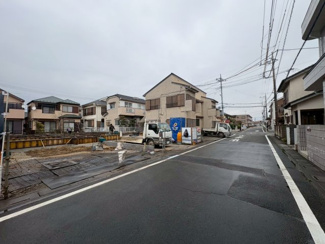 【前面道路含む現地写真】
