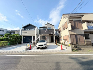 【前面道路含む現地写真】