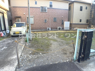 【前面道路含む現地写真】 | 入間市東町4丁目 | 間口：約2ｍ