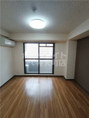 【居間・リビング】 | ラムサール8Ｔ” | こちらの居間で趣味の時間をお楽しみください