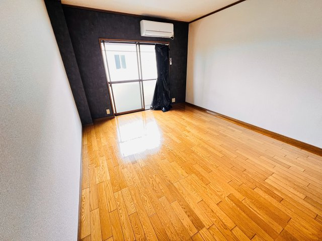 エステート長浜の居間・リビング