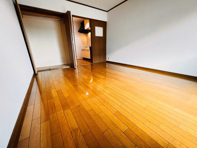 エステート長浜の居間・リビング