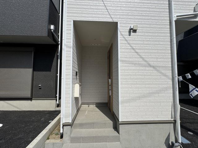 葛飾区西水元５丁目新築戸建【幸田小学校：7分】のエントランス|エントランス・玄関ポーチ