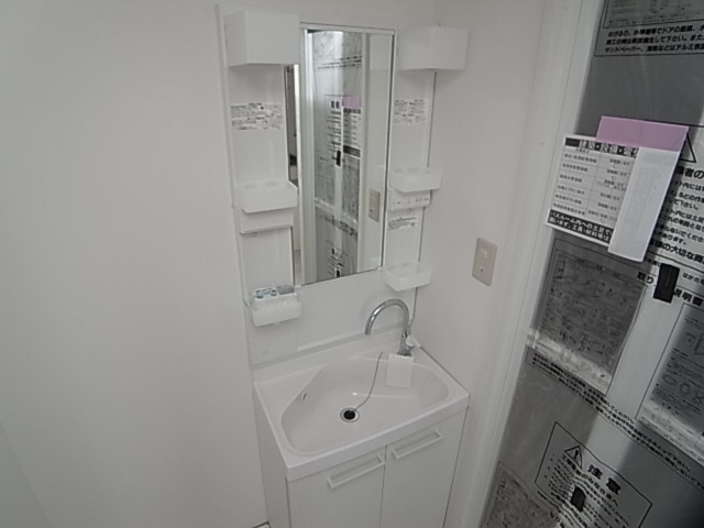 神戸市北区鈴蘭台南町２丁目の賃貸マンションの洗面所|独立洗面台洗面