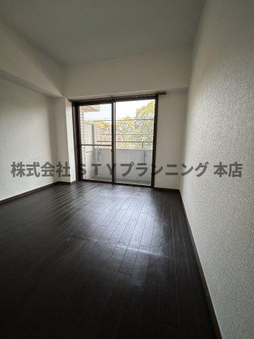 仲介手数料０円！HOUSING101の居間・リビング