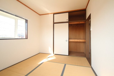 【収納】 | ヴェルエスト鹿沼 | 寝室にある収納です