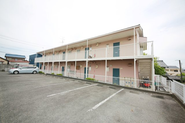 ジュネスアノンβの駐車場