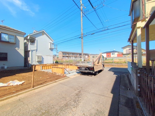 【新築分譲住宅】川越市稲荷町の前面道路含む現地写真