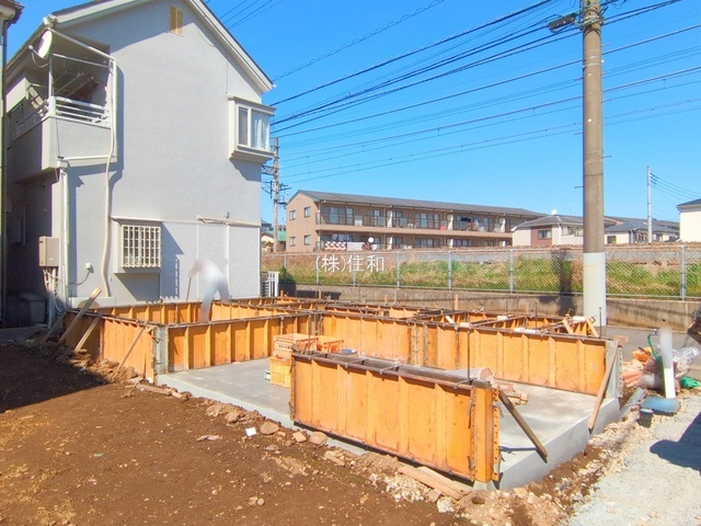【新築分譲住宅】川越市稲荷町の前面道路含む現地写真