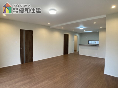 【居間・リビング】 | 神戸市西区宮下3丁目　中古戸建