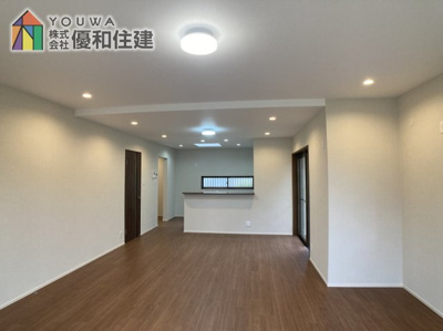 【居間・リビング】 | 神戸市西区宮下3丁目　中古戸建