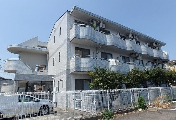 ラフィーネ新宿の外観