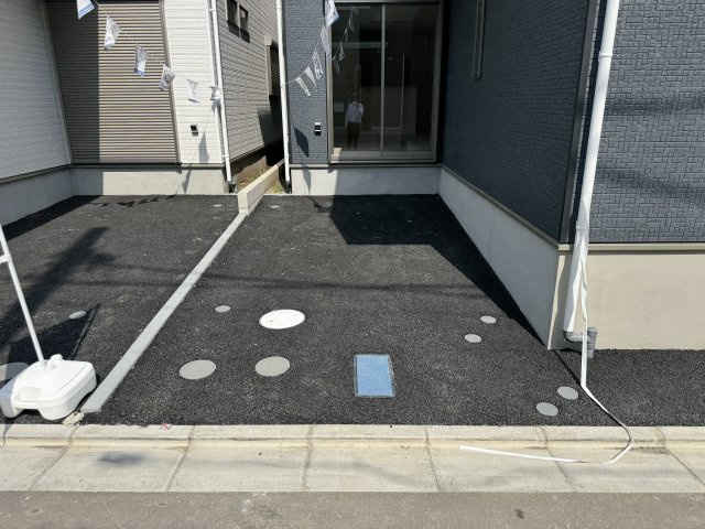 葛飾区西水元５丁目新築戸建【幸田小学校：7分】の駐車場|9号棟駐車スペース