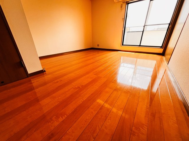 レジデンス尾島の居間・リビング