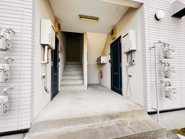 レジデンス尾島のエントランス