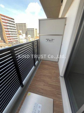 Alivis北梅田のバルコニー|お洗濯にも便利なバルコニー付き