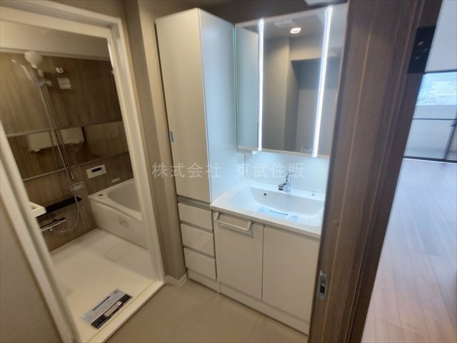 【独立洗面台】 | ハイラークみずほ台 | 独立洗面台、小物を置くことができて便利です