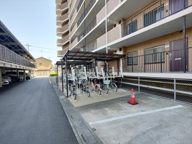 【駐輪場】の画像