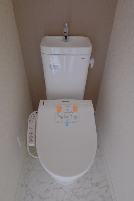 シャワー付トイレ
