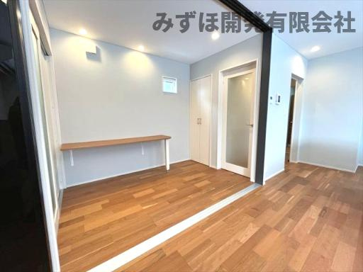 東根市神町西一丁目　神町プライムタウン【D棟】の玄関