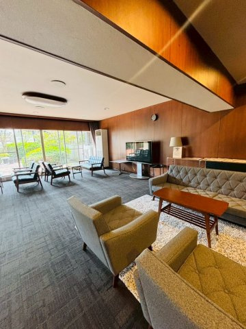 メゾン甲子園のその他共用部分|ゆったり過ごせるロビー