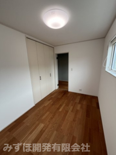 東根市神町西一丁目　神町プライムタウン【C棟】の洋室|６帖
