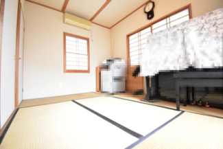 【和室】 | 東大和市南街3丁目　中古戸建 | 大切なお客様の客間として、小さなお子様の遊び場としても使えるリビング横の和室