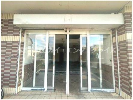 サンシャイン深井のエントランス|落ち着いたエントランスです