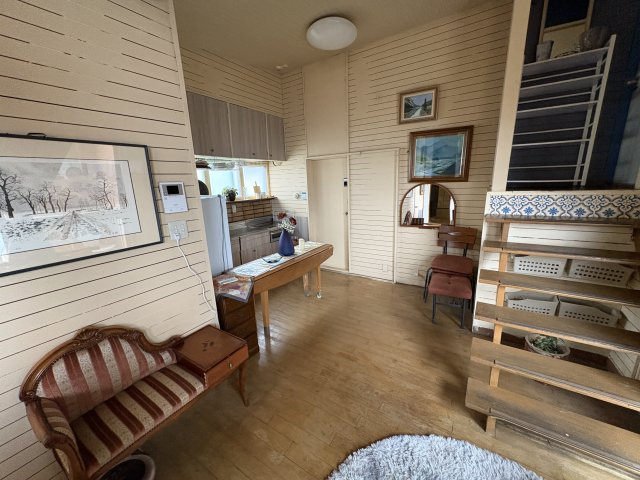 高塚新田戸建ての居間・リビング