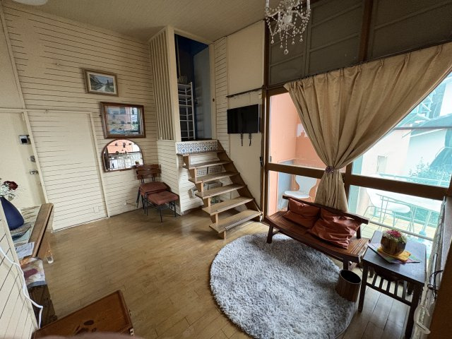 高塚新田戸建ての居間・リビング