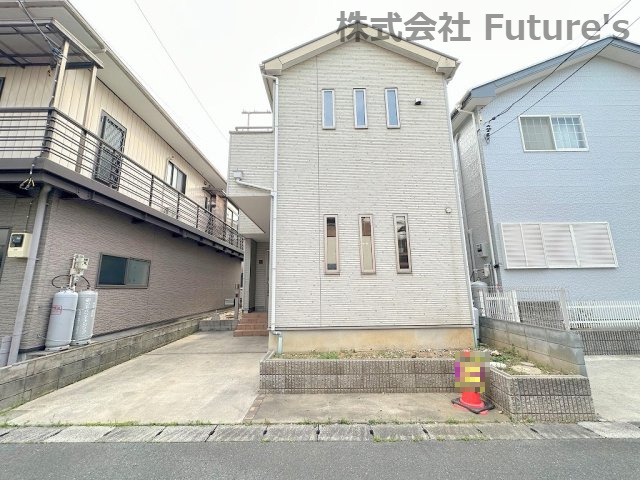 三郷市戸ケ崎5丁目　中古戸建の外観|2010年9月築の中古戸建