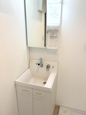 ハウスアイ立花Ⅱの独立洗面台