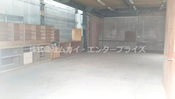 羽曳野市野　貸し倉庫の内装|内装です